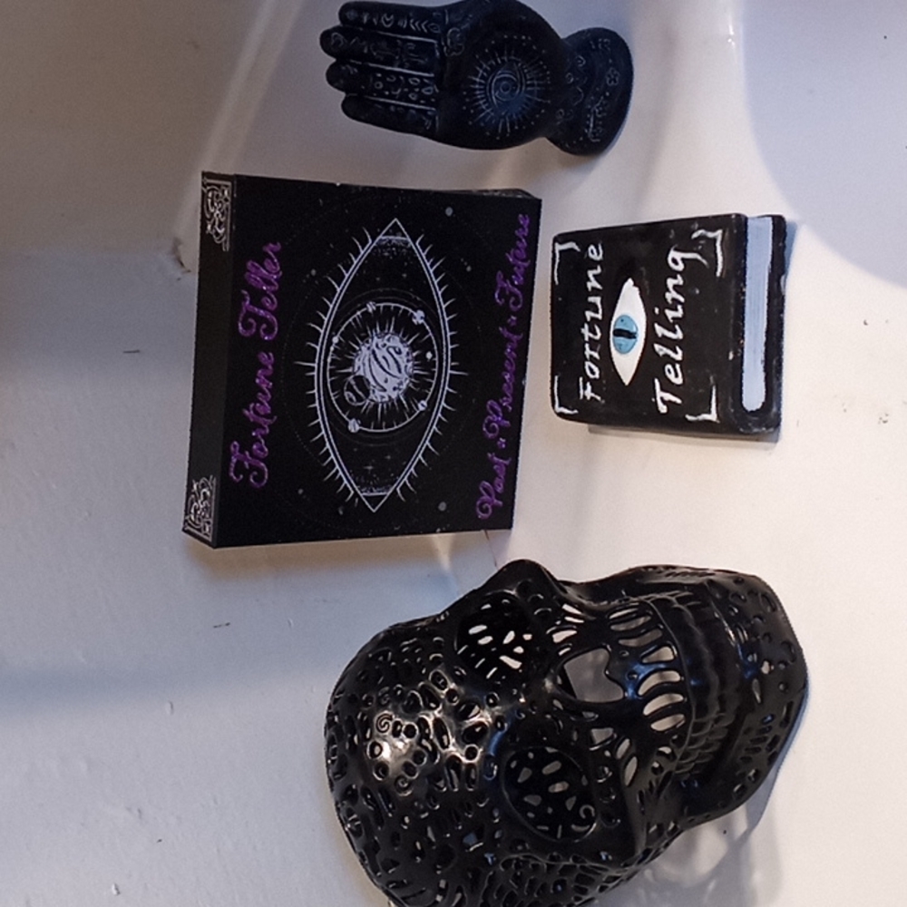 Halloween Decor